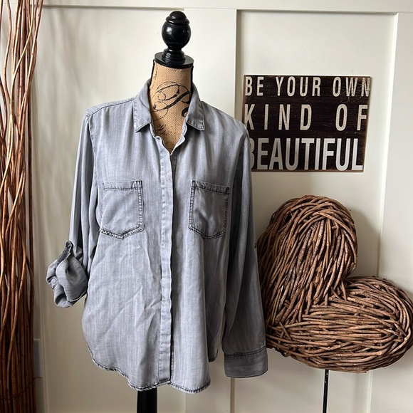 Velvet Heart Gray Convertible Sleeve Long Sleeve Hi Low Blouse - Picture 1 of 9